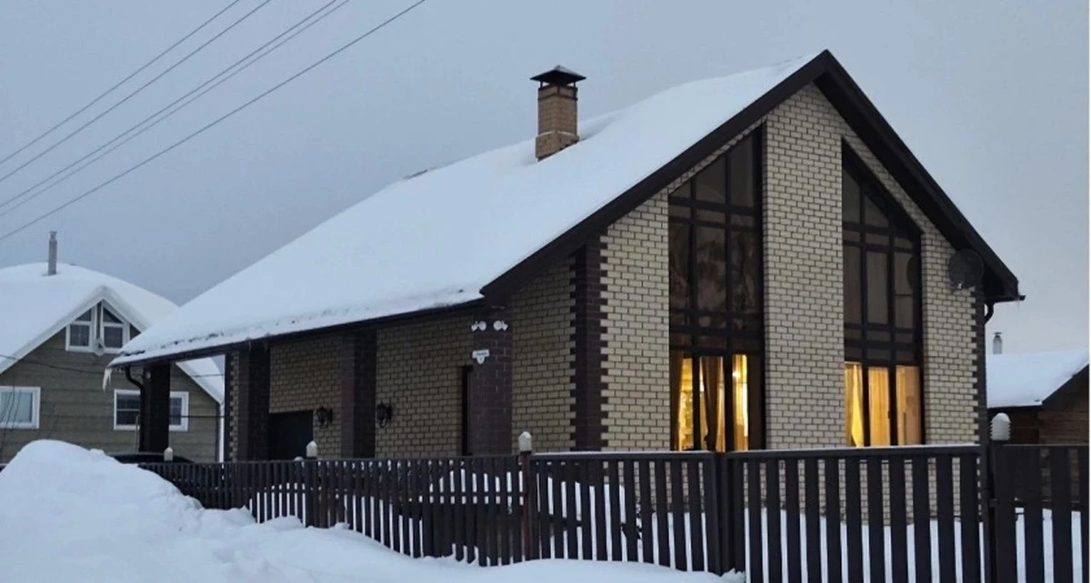 Odkryj materiały na fasadę, które przyćmią każdy siding. Twój dom to pokocha.