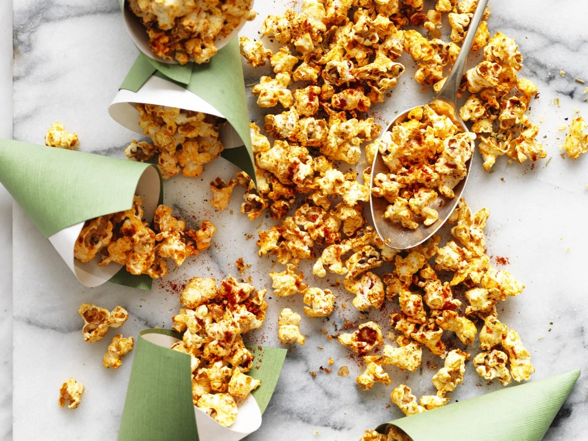 3sposobynadomow-extra-1.webp 3 sposoby na domową pizzę z popcornu, które zdominują wieczór wyborczy - image 1