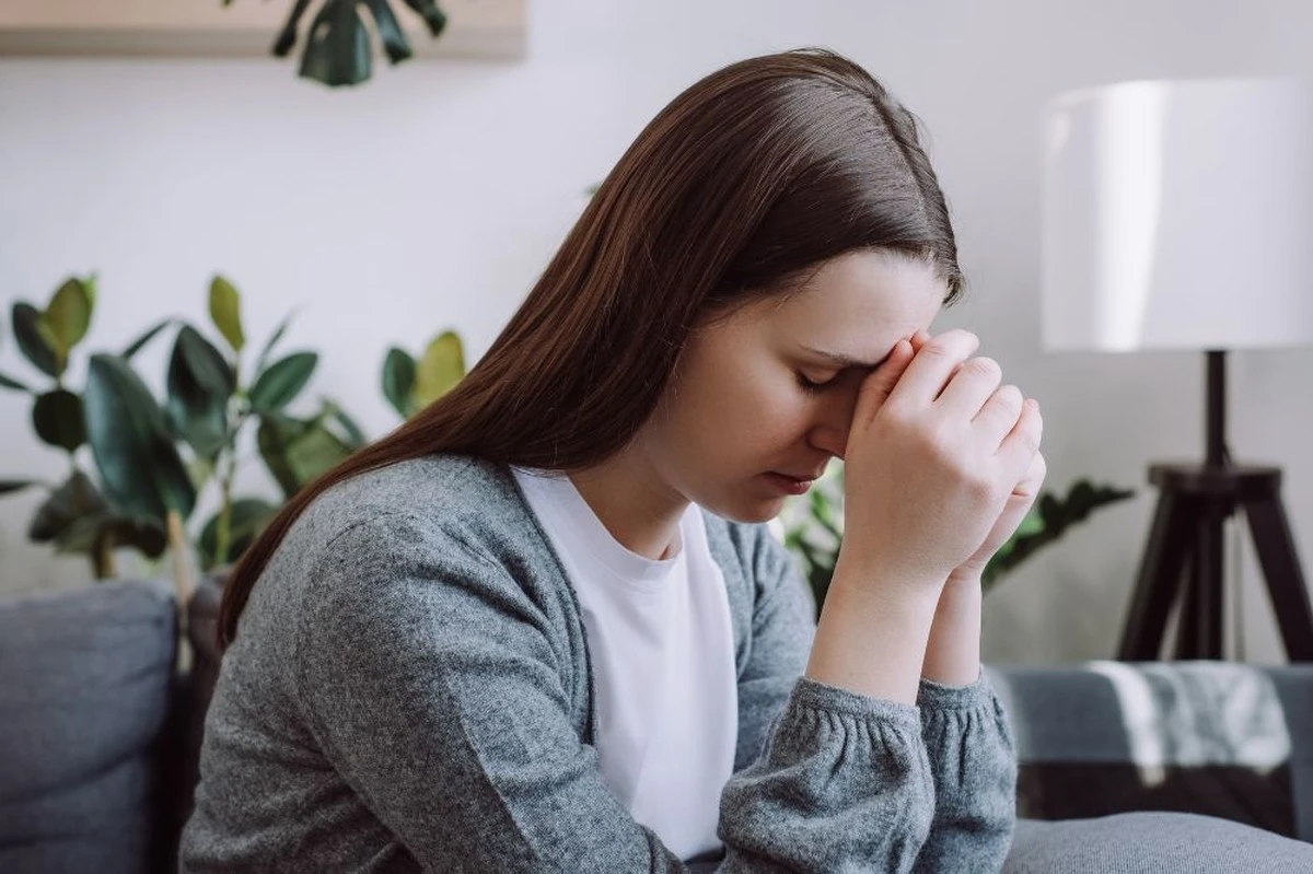 dlaczegoleknasi-extra-1.webp Dlaczego lęk nasila się między 30. a 40. rokiem życia? Oto powód, o którym mało kto mówi - image 1