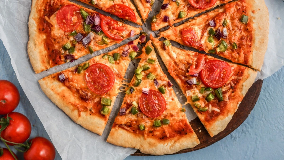 pizzaw5minutte2-extra-1.webp Pizza w 5 minut? Te 2 przepisy odżywią Cię bez kolejki - image 1