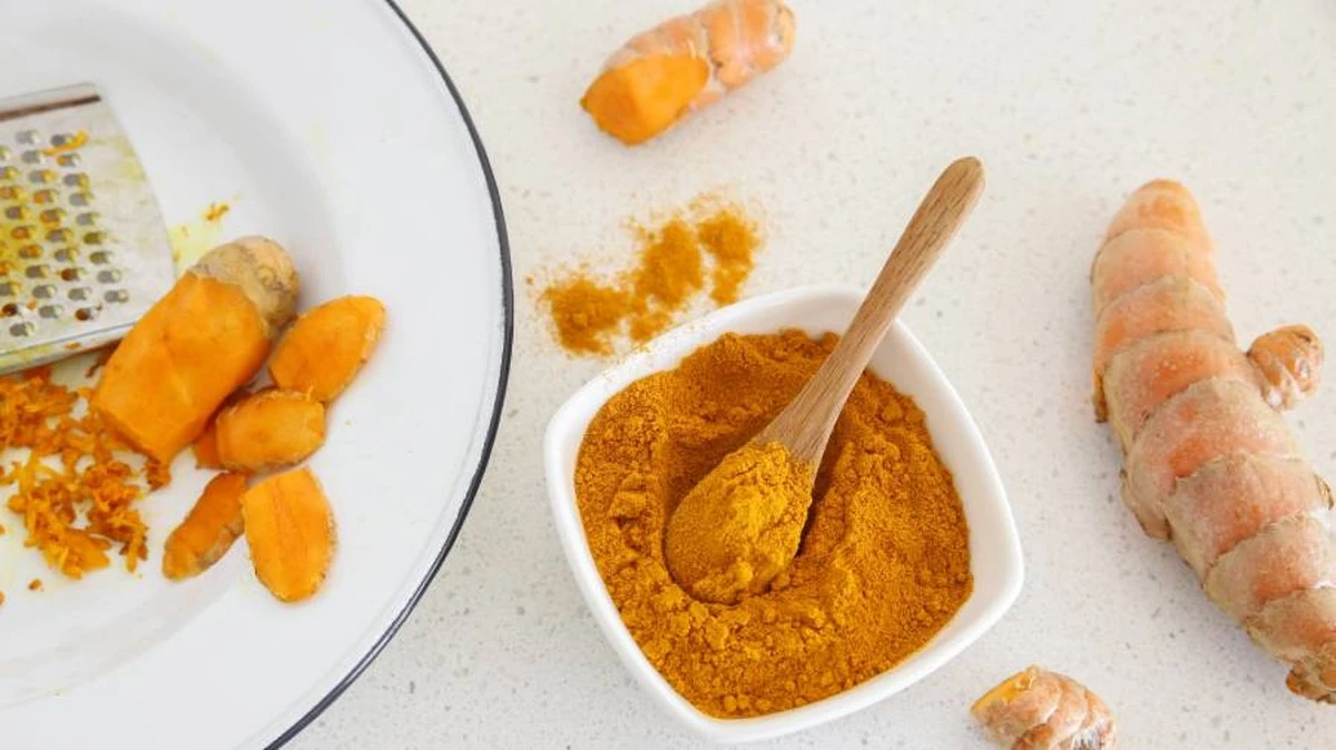 porokupiciakurk-extra-1.webp Po roku picia kurkumy codziennie: Oto kilka zaskakujących zmian w moim ciele - image 1