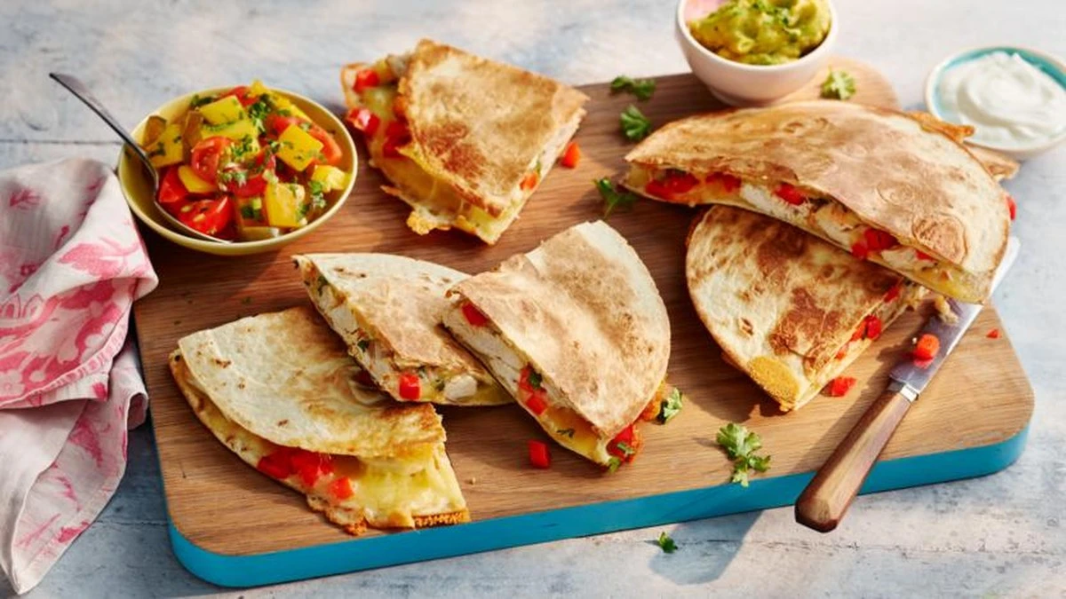 chrupiacatortil-extra-1.webp Chrupiąca tortilla z farszem: sekretna metoda pieczenia, która zachwyca smakiem - image 1