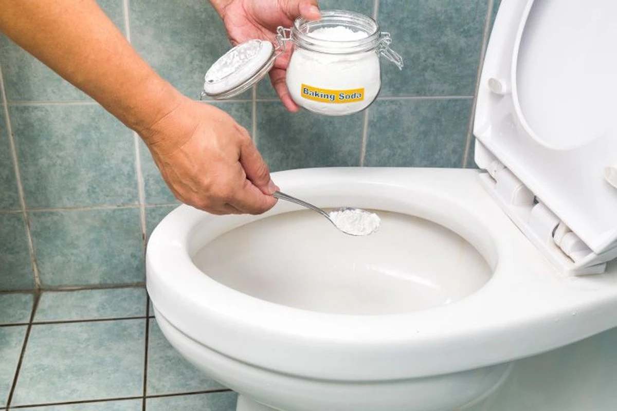 goracawodaisoda-extra-1.webp Gorąca woda i soda: sprawdzony sposób hydraulików na brzydki zapach w łazience - image 1