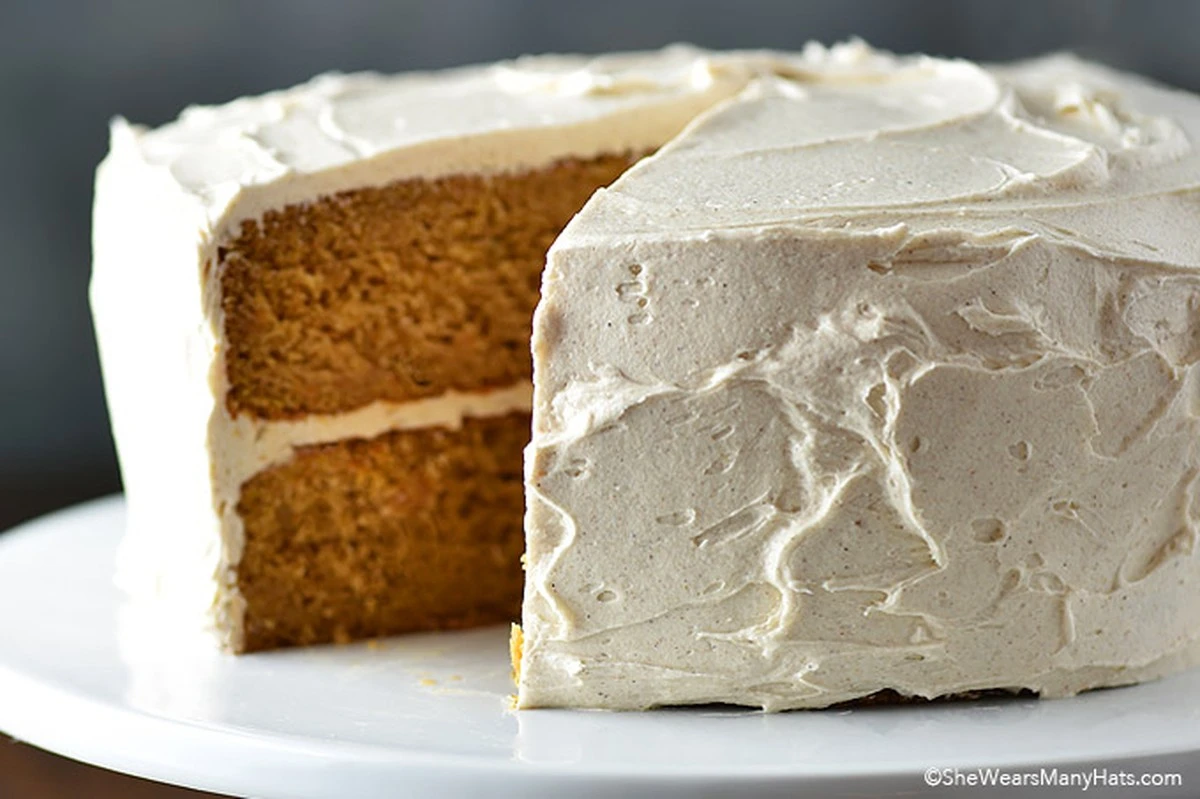 bolodebatatadoc-extra-1.webp Bolo de batata doce? E camada crunchy de merengue! Eis a receita de hoje - Notícias ao Minuto - image 1