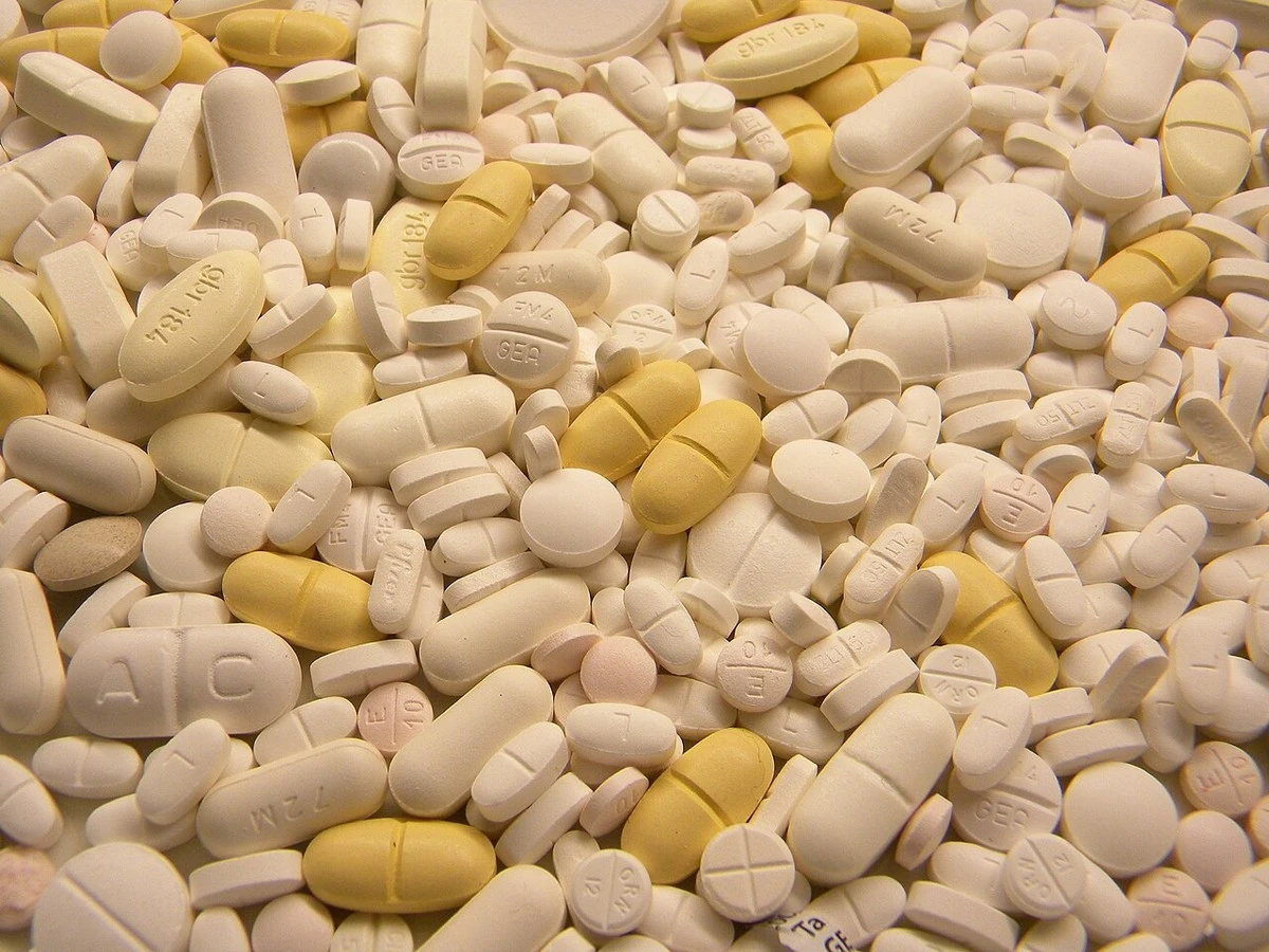 Farmaceutka przestrzega: Ten prosty błąd przy zażywaniu leków może być groźny - image 1