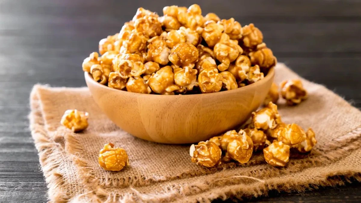 3 sposoby na domową pizzę z popcornu, które zdominują wieczór wyborczy
