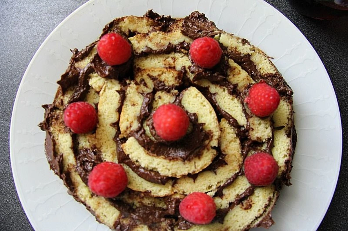 toweringspiralc-extra-1.webp Towering Spiral Cake: One Slice and Your Guests Won