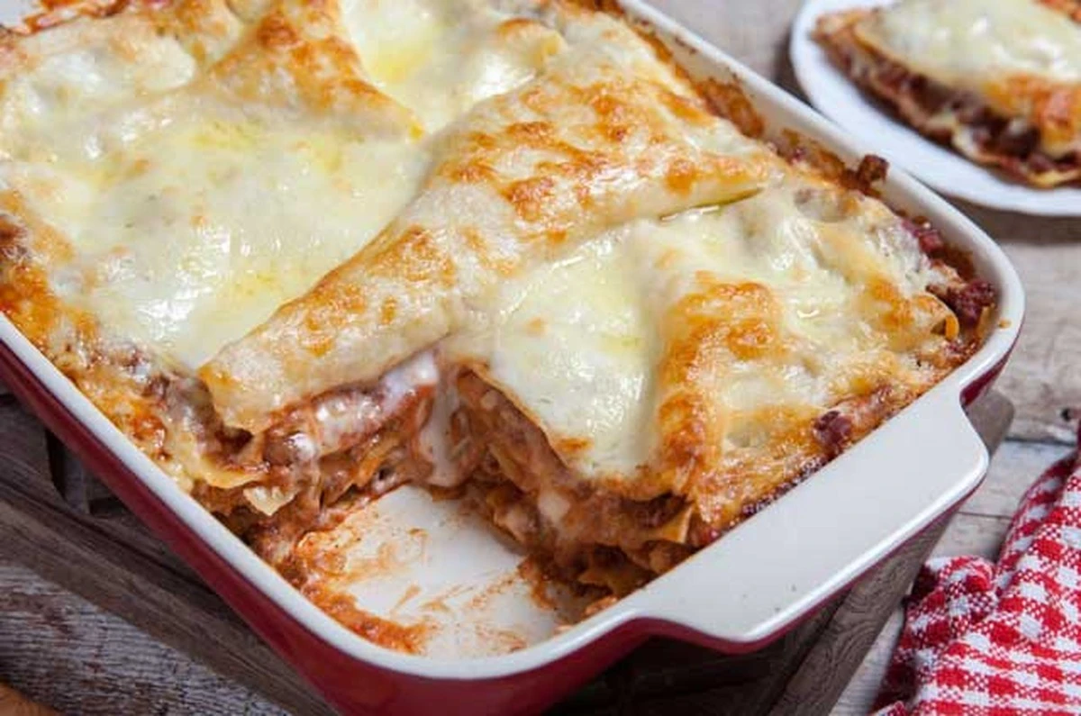 leniwaroladazba-extra-1.webp Leniwa rolada z bakłażana i mięsa: Twój nowy comfort food na deszczowe dni - image 1