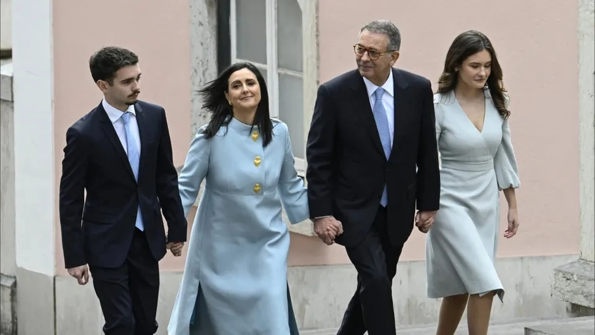 Czytaj, co łączmy pierwsze damy na świecie. Sekrety stylizacji, które mówią więcej niż słowa.