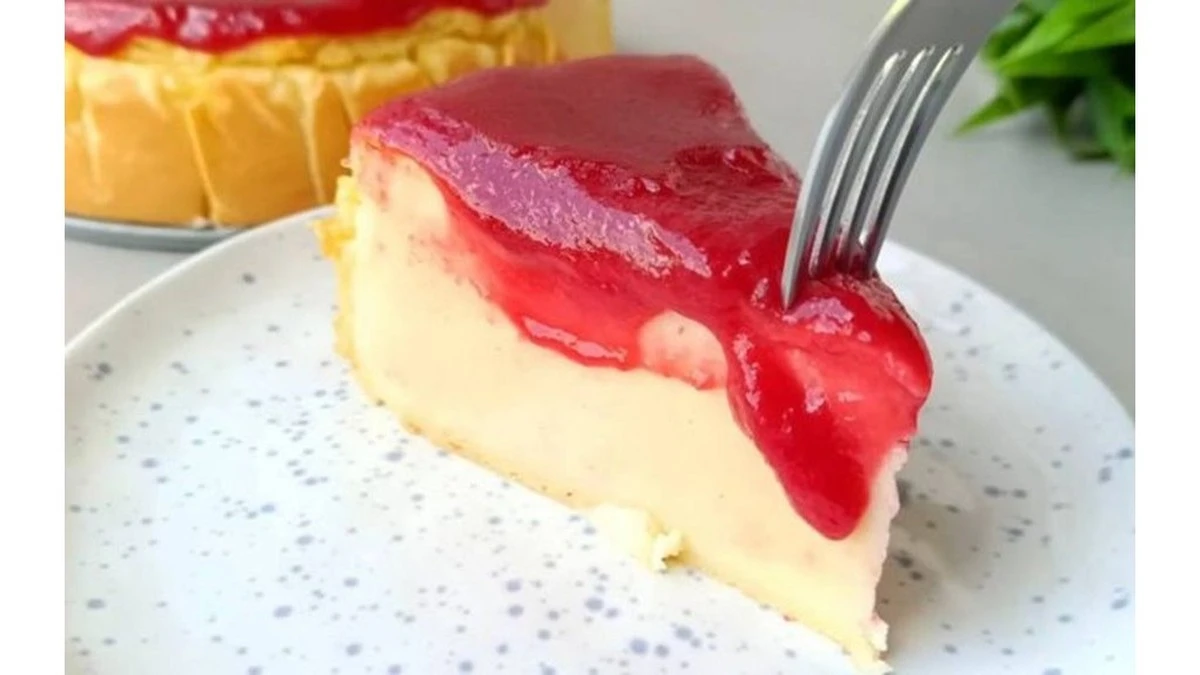Ryżowy pudding z sosem malinowym. Twój nowy sposób na resztki obiadów