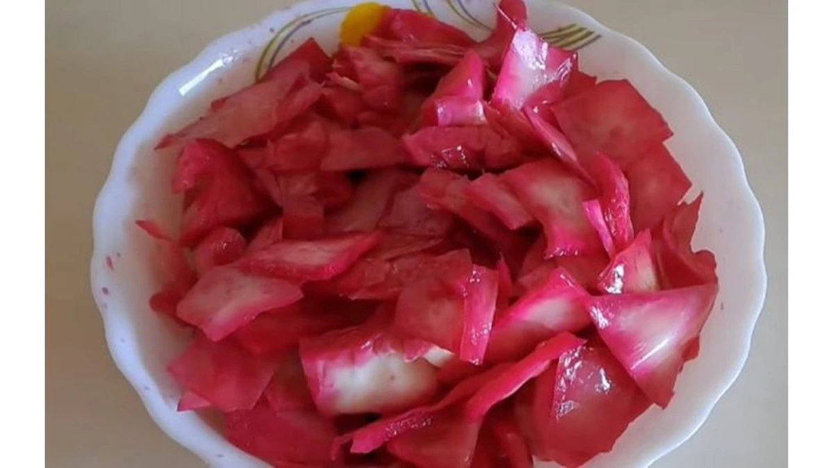 Ta ryža jaskrawość zszokuje nawet miłośników kimchi – tak przygotowuję kapustę na święta.