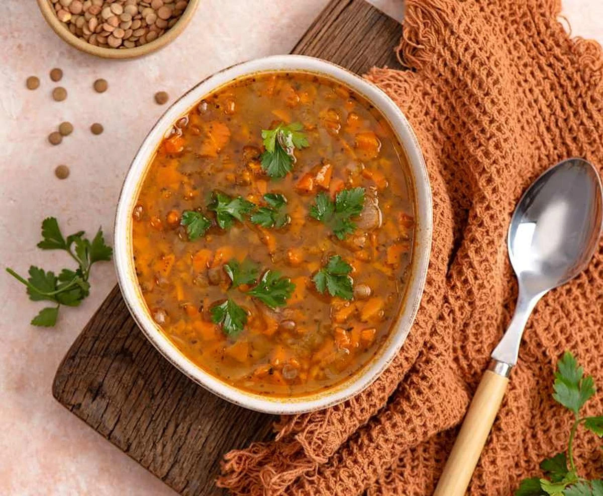dlaczegotagreck-extra-1.webp Dlaczego ta grecka zupa z 5 składników odmieniła moje zimy – mąż pytał, z jakiej restauracji zamówiłam - image 1