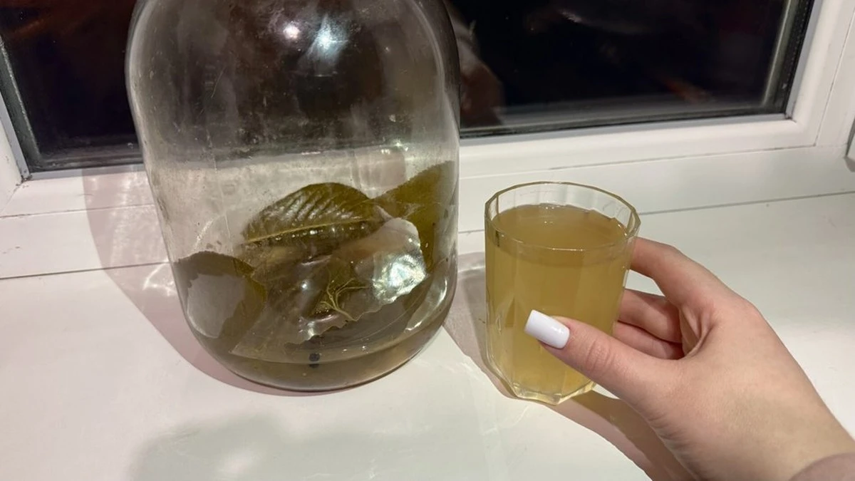 Nie wyrzucaj tego płynu po ogórkach! 3 triki, które odmienią smak twojego puree, zup i barszczu